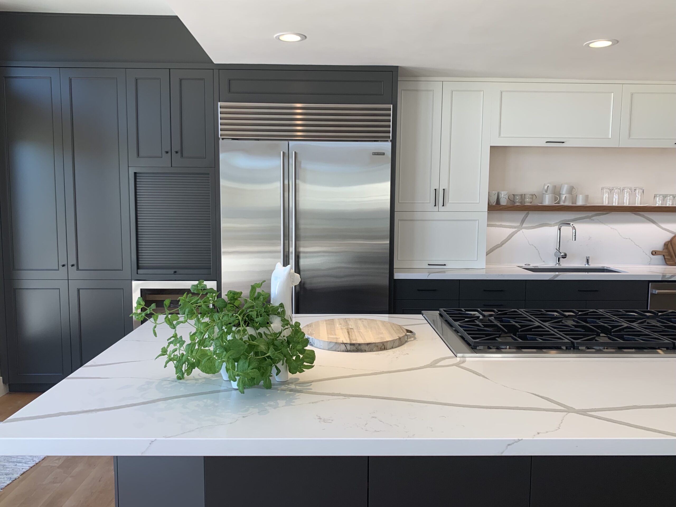 kitchen-new-cabinet-quartz-countertop